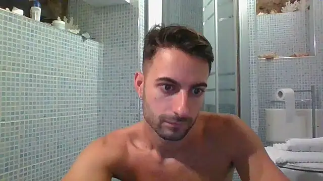 Amicisegreti online show from 09.11.25