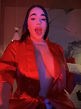 SofiaWildee online show from 11.12.25