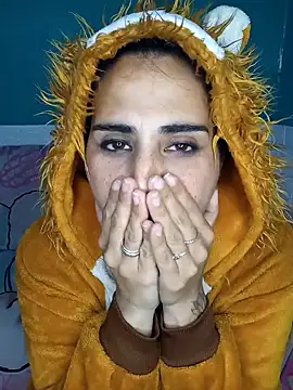 Snapshot of kariciasecreta chatting on 09.16.25 kariciasecreta online show from 09.16.25