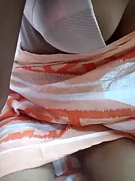 Snapshot of riyaroy9999 chatting on 11.02.25 riyaroy9999 online show from 11.02.25