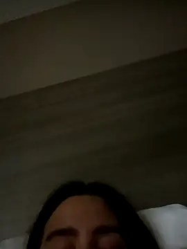 freakylittlebitch69 online show from 10.21.25