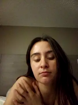 freakylittlebitch69 online show from 10.21.25