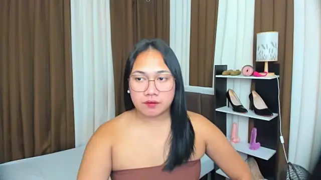 TsUncutKaren online show from 09.26.25