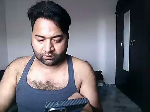 Snapshot of victorvicky69 chatting on 09.17.25 victorvicky69 online show from 09.17.25