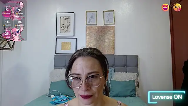  naomi s online show from 11.26.25