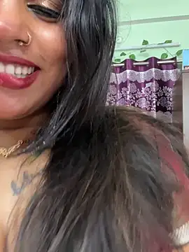 Snapshot of V-Hot-Sweti chatting on 09.14.25 V-Hot-Sweti online show from 09.14.25