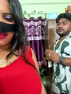 Snapshot of V-Hot-Sweti chatting on 09.21.25 V-Hot-Sweti online show from 09.21.25