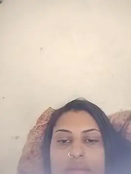 Snapshot of Marianasapequinha chatting on 10.27.25 Marianasapequinha online show from 10.27.25