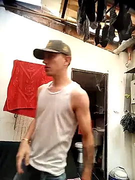 Snapshot of DebutingPathway chatting on 10.29.25 DebutingPathway online show from 10.29.25