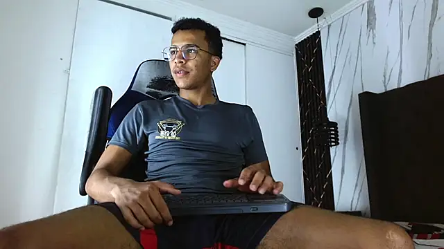 aston xvera online show from 11.13.25