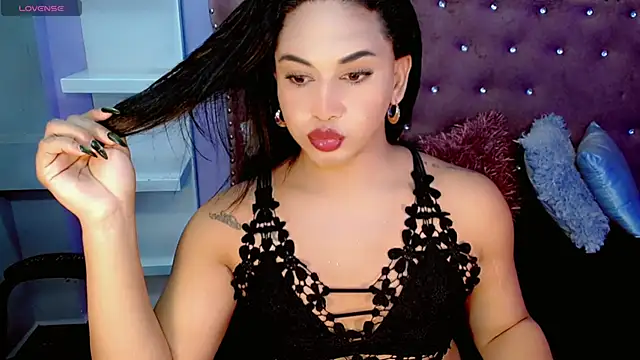 Snapshot of Valeria_Swett_ chatting on 09.30.25 Valeria Swett online show from 09.30.25