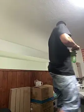 Snapshot of condenovin chatting on 10.03.25 condenovin online show from 10.03.25