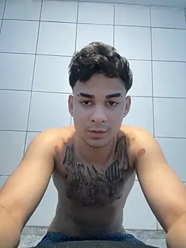 Snapshot of condenovin chatting on 11.01.25 condenovin online show from 11.01.25