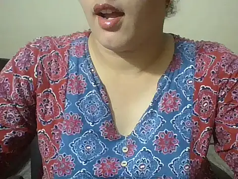 Snapshot of rekha_09 chatting on 09.14.25 rekha 09 online show from 09.14.25