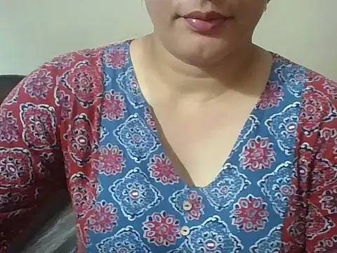 Snapshot of rekha_09 chatting on 09.15.25 rekha 09 online show from 09.15.25