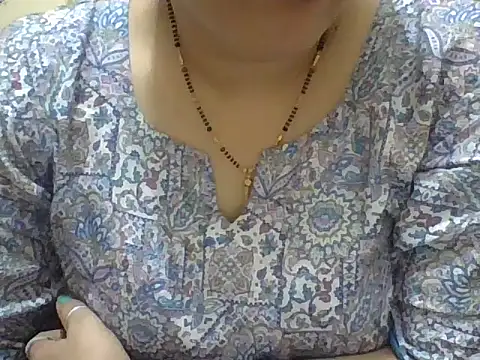 Snapshot of rekha_09 chatting on 10.26.25 rekha 09 online show from 10.26.25