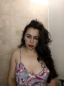 Snapshot of sexy-latina1 chatting on 09.26.25 sexy-latina1 online show from 09.26.25
