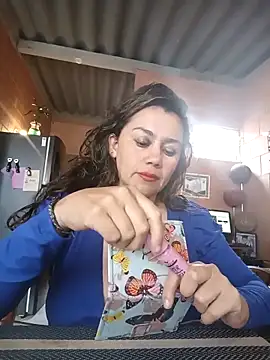 Snapshot of sexy-latina1 chatting on 10.17.25 sexy-latina1 online show from 10.17.25