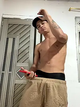 Snapshot of spicyboysvenezuelan chatting on 10.29.25 spicyboysvenezuelan online show from 10.29.25