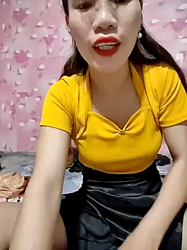 Snapshot of Tin_tanny chatting on 10.10.25 Tin tanny online show from 10.10.25