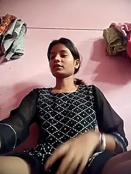 Snapshot of Hot_Mayra_ chatting on 11.02.25 Hot Mayra online show from 11.02.25