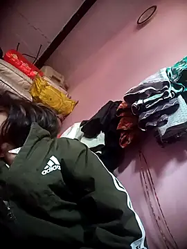 Snapshot of Hot_Mayra_ chatting on 11.06.25 Hot Mayra online show from 11.06.25