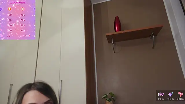 ScarletVerdi online show from 11.10.25