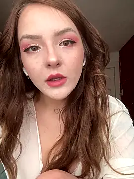 Snapshot of -Meowy- chatting on 09.15.25 -Meowy- online show from 09.15.25