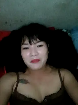 Snapshot of Thao_xx chatting on 10.19.25 Thao xx online show from 10.19.25