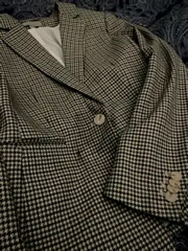 JeuneHommeBg2 online show from 12.04.25