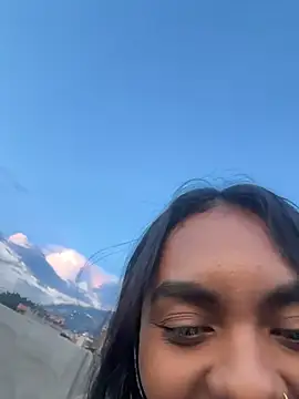 GiorgiaLuxee online show from 11.09.25