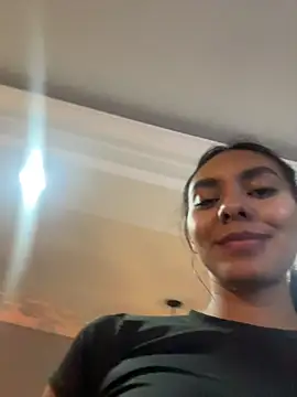 GiorgiaLuxee online show from 11.21.25