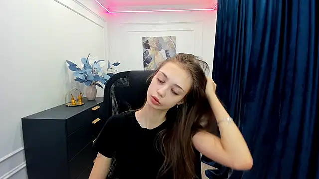 EmilyGraydis online show from 09.26.25