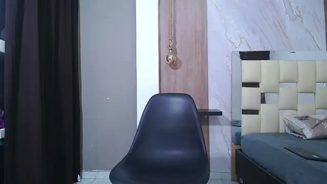 Snapshot of taylor_collins_ chatting on 09.17.25 taylor collins online show from 09.17.25