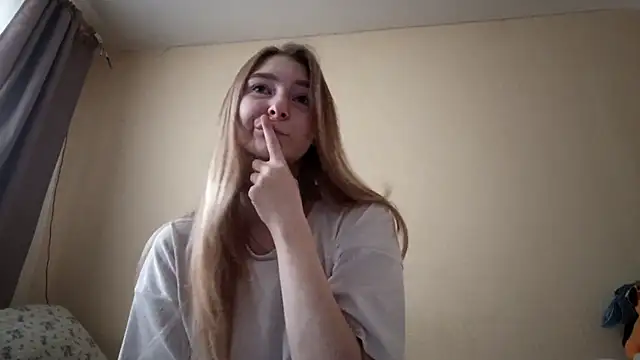 Nymera flare online show from 11.03.25