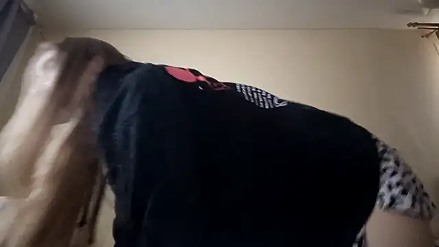 Nymera flare online show from 11.20.25