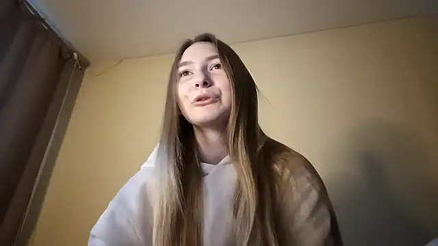 Nymera flare online show from 11.28.25