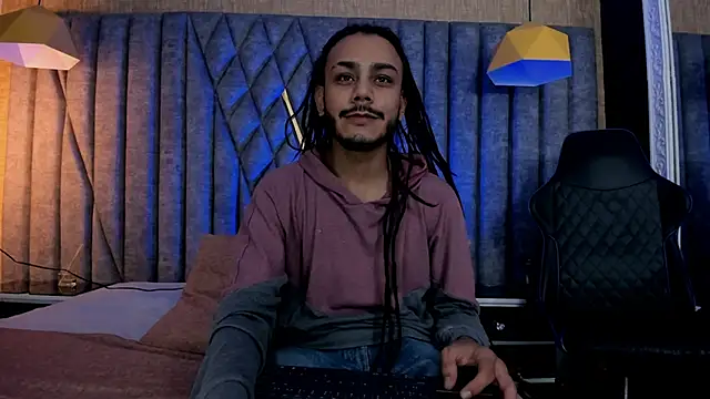 Boss Domiinator online show from 10.14.25