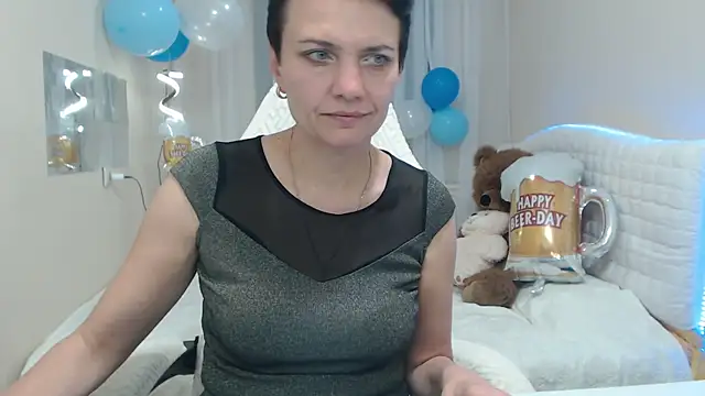 AvaSaturnian online show from 09.22.25