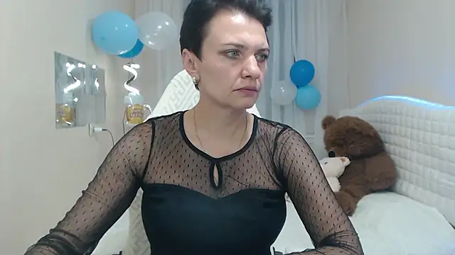 AvaSaturnian online show from 09.23.25