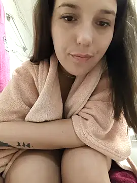 Snapshot of Sakura_2000 chatting on 09.13.25 Sakura 2000 online show from 09.13.25