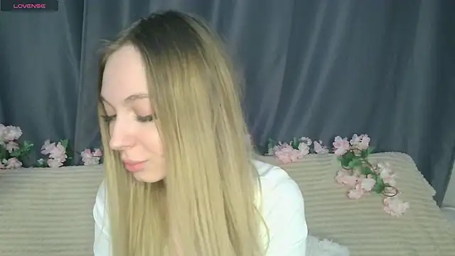 BabbbyFoxxx online show from 11.12.25