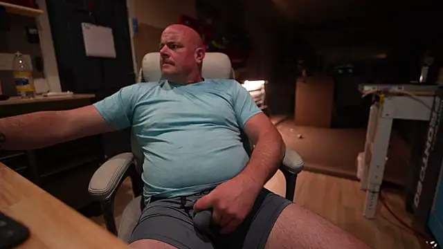 Snapshot of Soundfreak chatting on 10.20.25 Soundfreak online show from 10.20.25