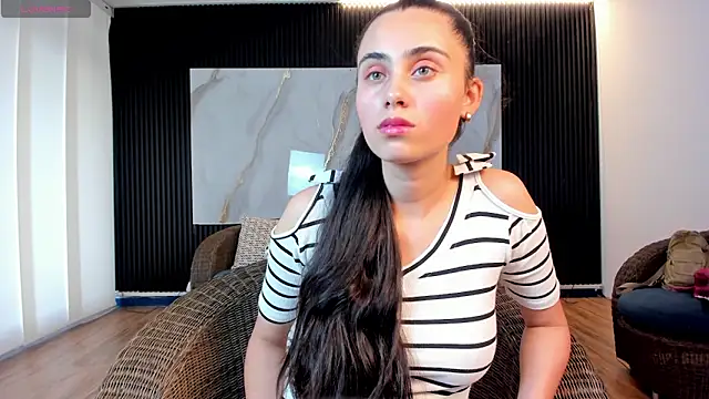 Snapshot of sofiapalacioss chatting on 09.19.25 sofiapalacioss online show from 09.19.25