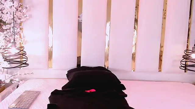 Snapshot of Nickidoll1 chatting on 11.12.25 Nickidoll1 online show from 11.12.25