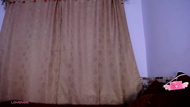 DaraKat18 online show from 11.30.25