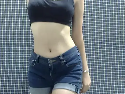 Snapshot of SEXYGUDIYA chatting on 09.28.25 SEXYGUDIYA online show from 09.28.25