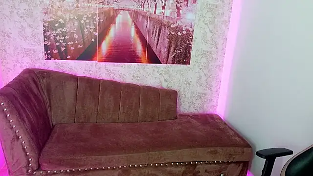 Ariannaa m online show from 11.28.25