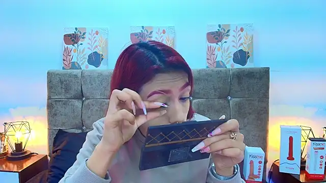 Snapshot of Dulce_Bella_ chatting on 10.01.25 Dulce Bella online show from 10.01.25