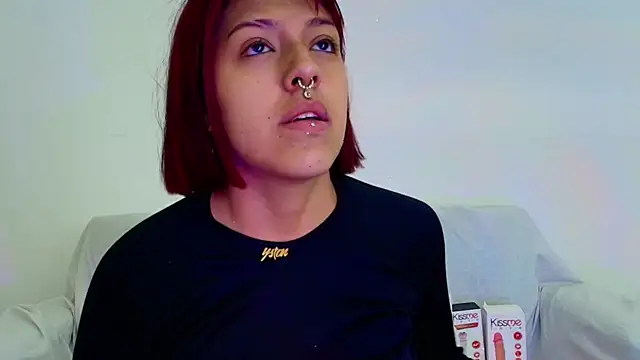 Snapshot of Dulce_Bella_ chatting on 10.03.25 Dulce Bella online show from 10.03.25